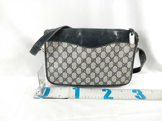 GUCCI GG Supreme Shoulder Bag in PVC, Navy