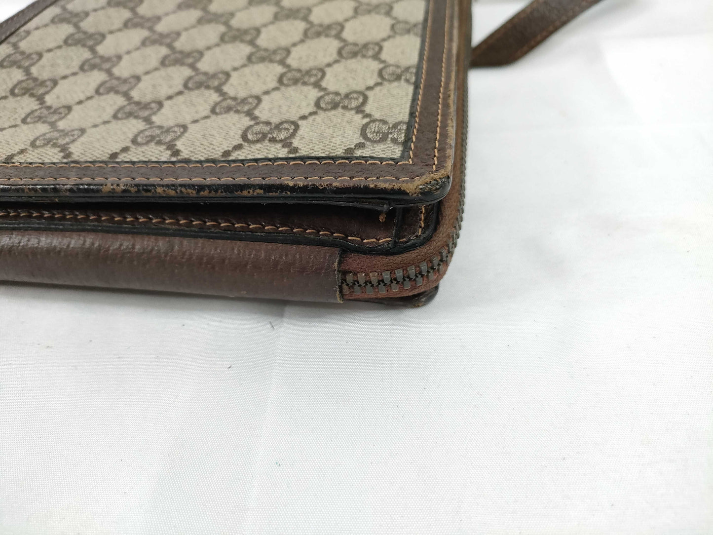 GUCCI GG Supreme GG Supreme Shoulder Bag Flap Shoulder Bag