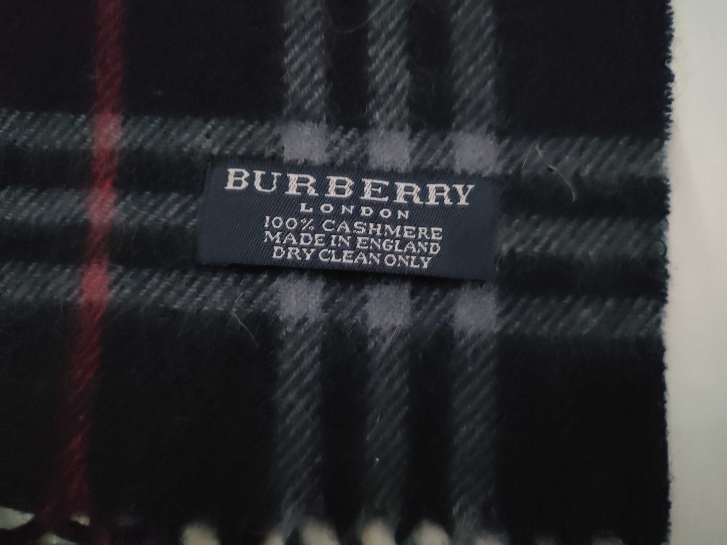 BURBERRY BURBERRY Novacheck 100% Cashmere Navy Other Accessories