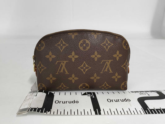 LOUIS VUITTON Pouch