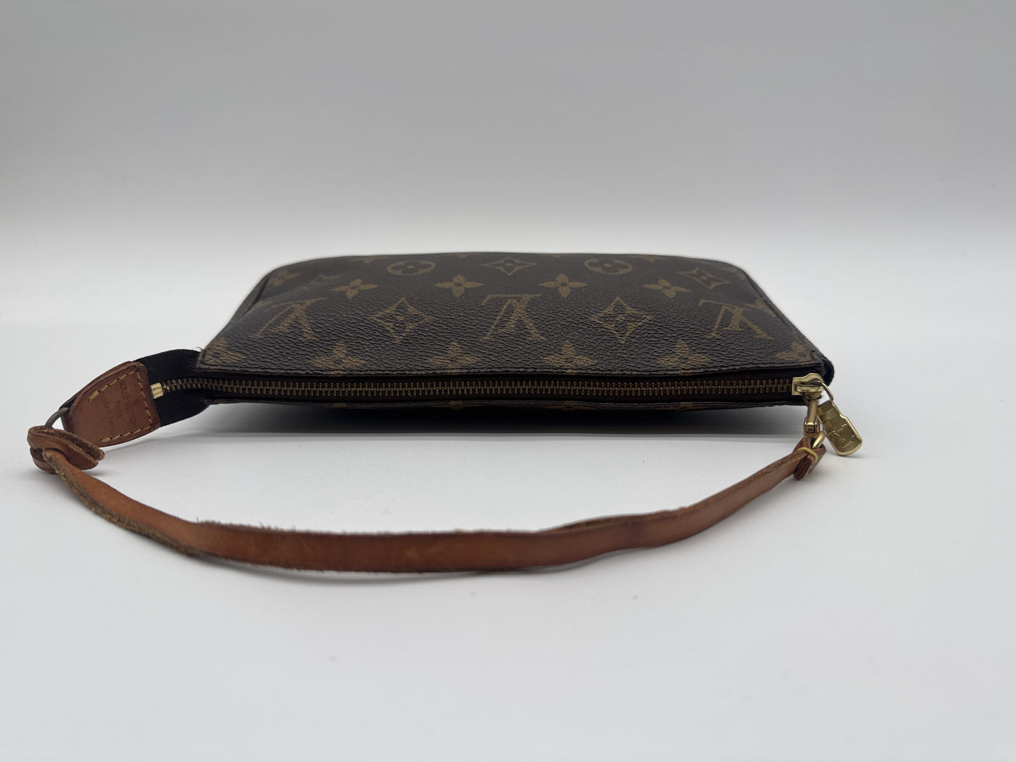 LOUIS VUITTON LOUIS VUITTON Pochette Accessoir Monogram Pouch Pouch