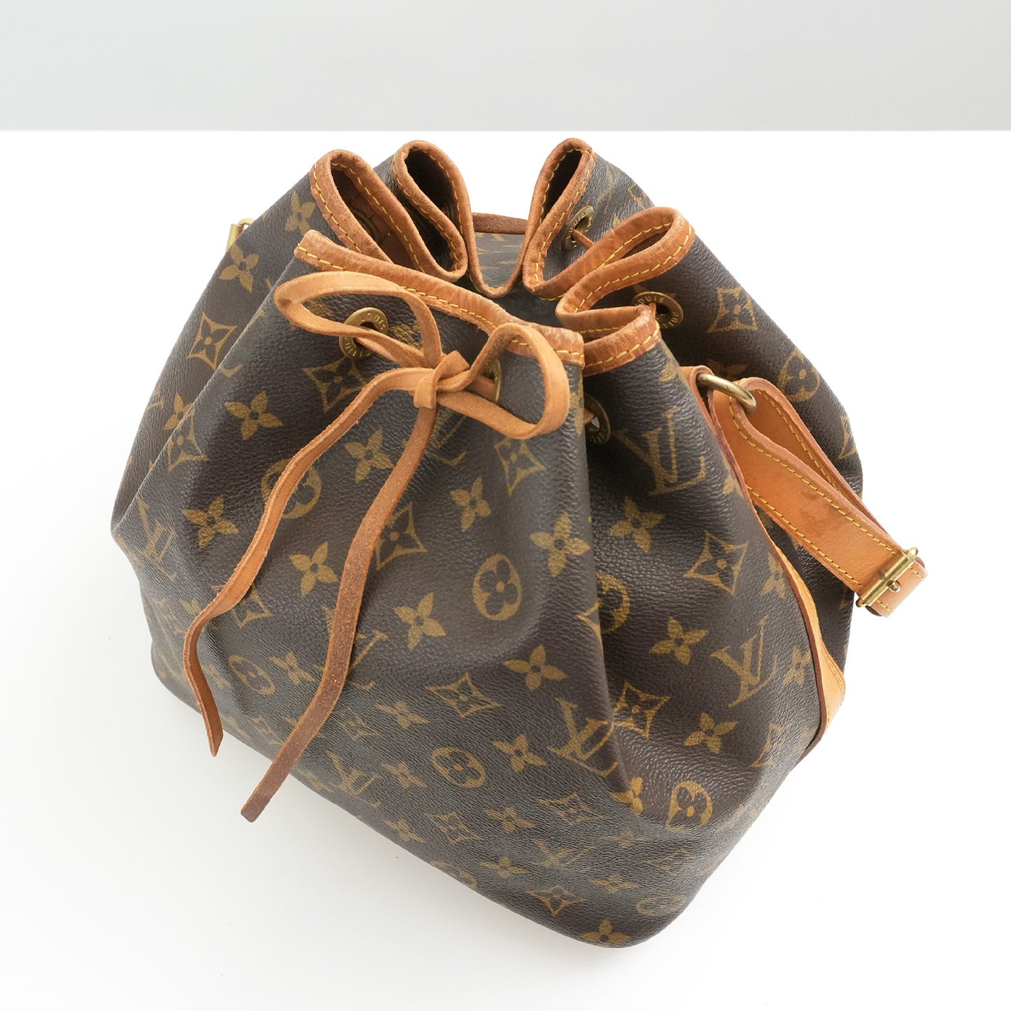LOUIS VUITTON LOUIS VUITTON LV Monogram Petit Noe M42226 Shoulder Bag Shoulder Bag