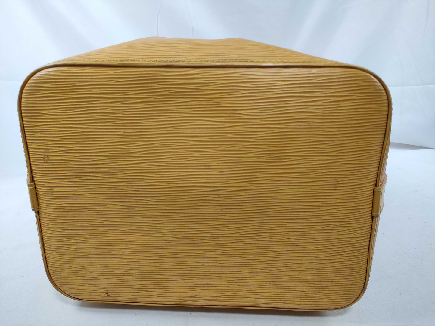 LOUIS VUITTON Epi Louis Vuitton M44019 Petit Noe AR0915 Shoulder Bag Epi Shoulder Bag