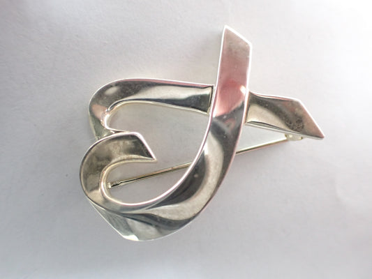Tiffany&Co. Paloma Picasso Loving Heart Pin Brooch 5.3g Brooch
