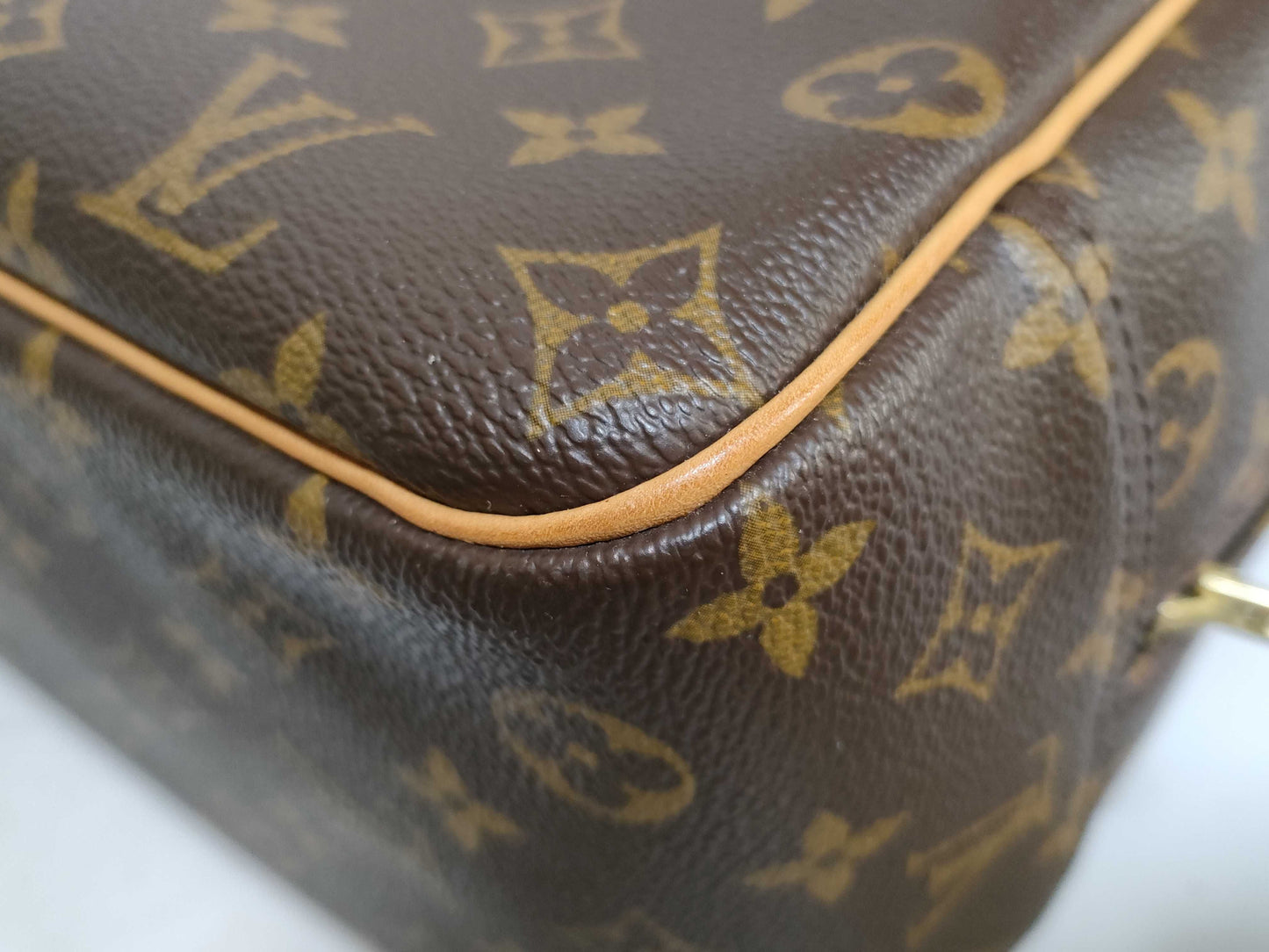 LOUIS VUITTON Monogram LV Deauville Handbag