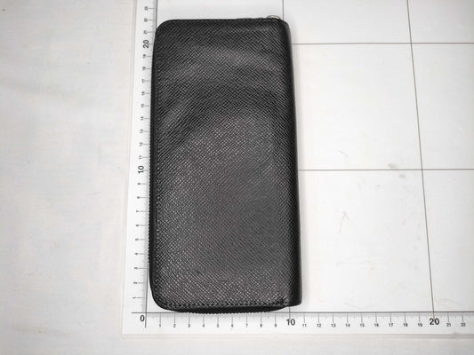 LOUIS VUITTON Taiga Vuitton Vertical Taiga Noir M30503 RFID Wallet