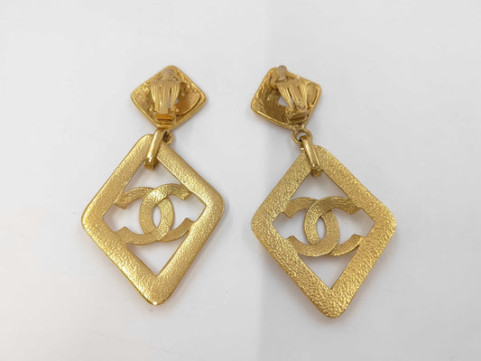 CHANEL Chanel Earrings Diamond Cocomark Gold 95P Earrings