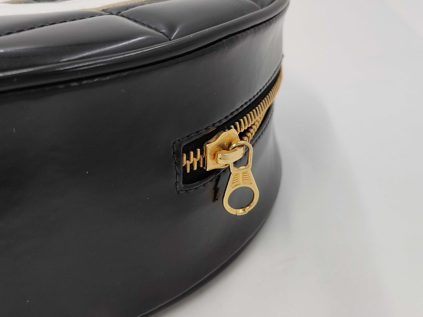 CHANEL CHANEL Matlasse Handbag Black x White Enamel Chain Handle/Gold Fittings 3rd Series Handbag