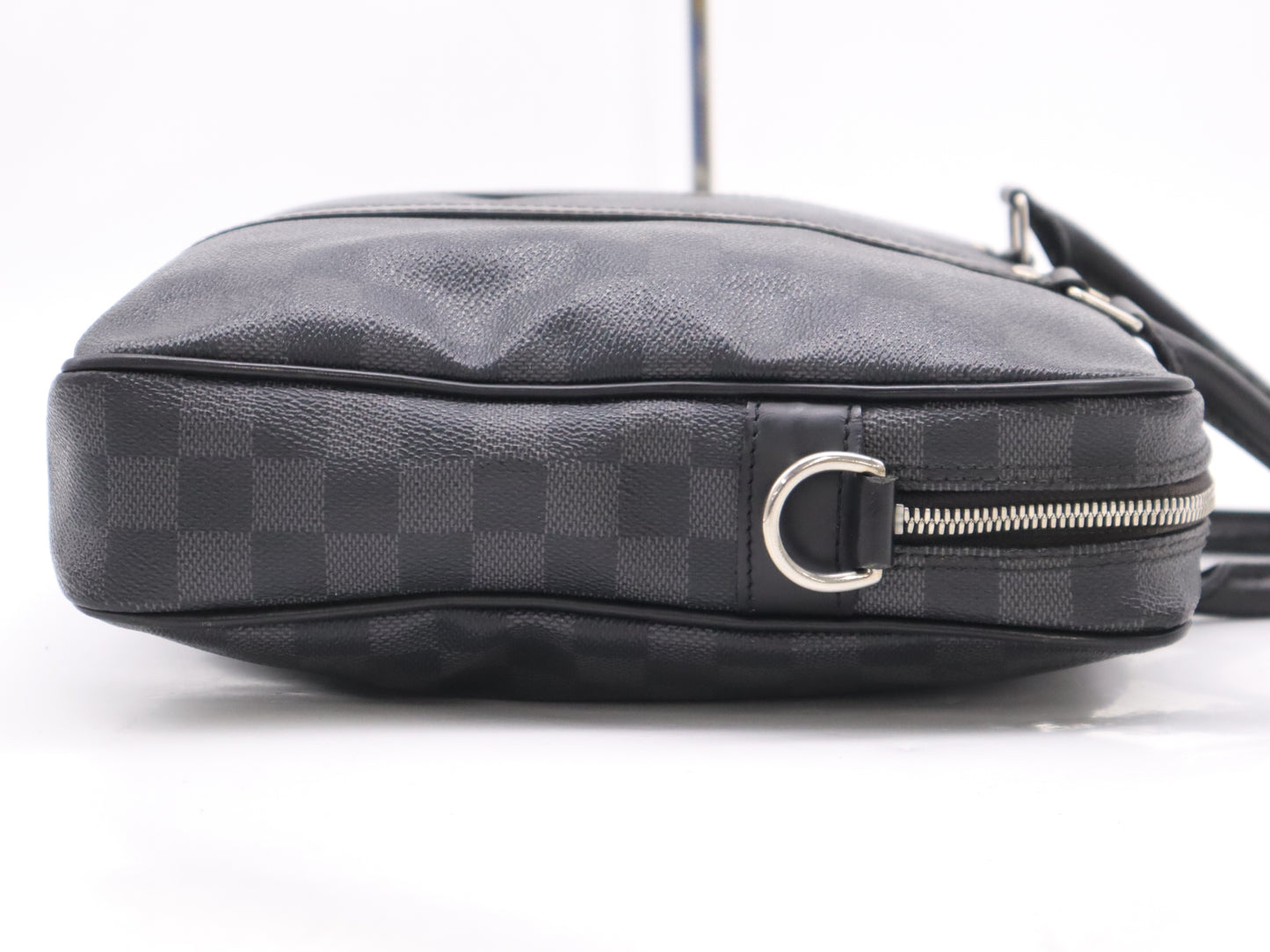 LOUIS VUITTON N41478 Graffit Porte Documan Voiage PDV PM Business Bag