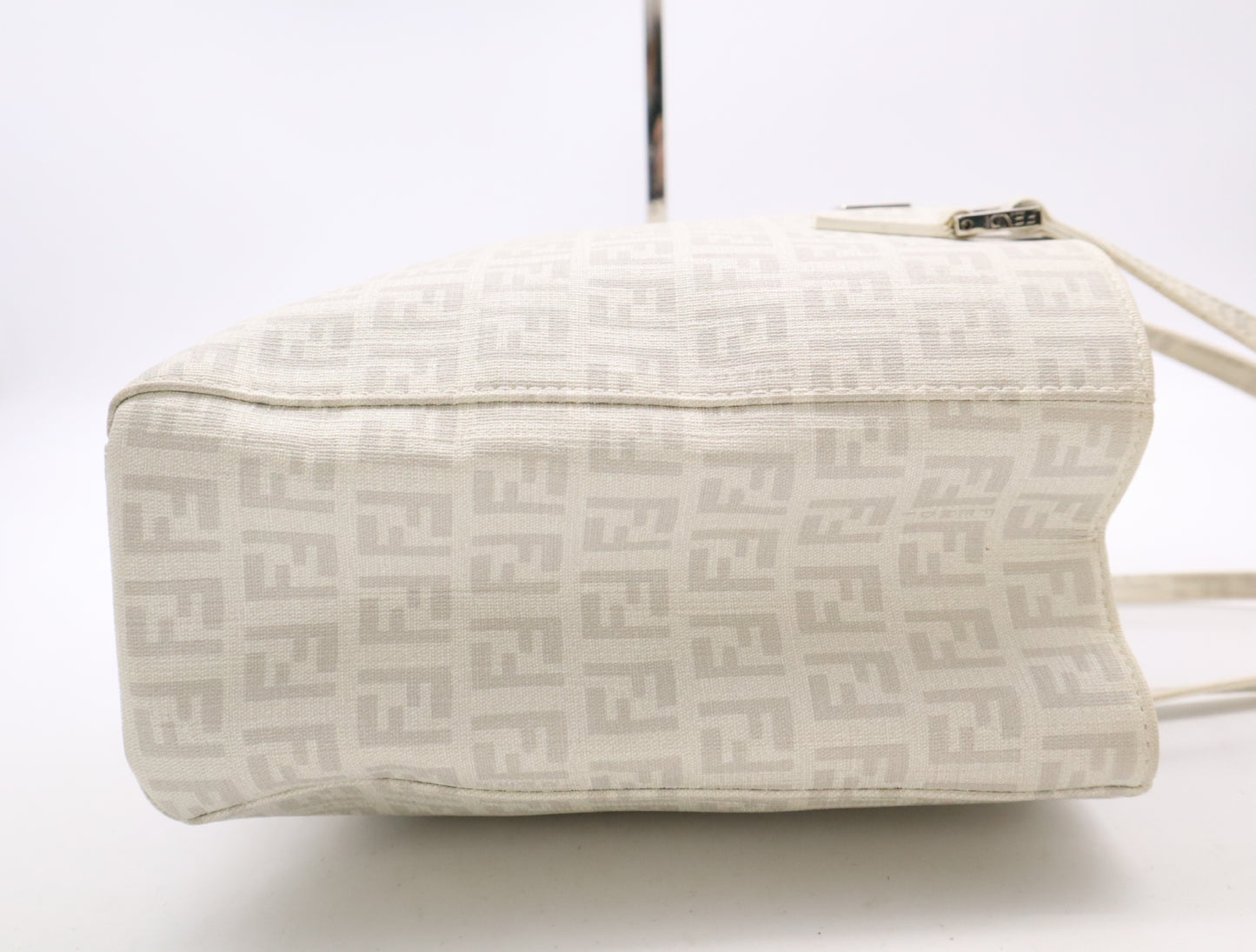 FENDI 8BH132PVC Zucca Handbag White SV Hardware Tote Bag
