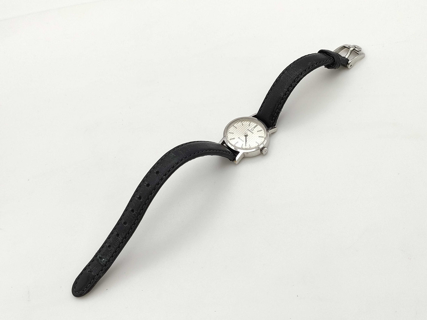 OMEGA Geneva Oval Hand-Wound Women's Watch