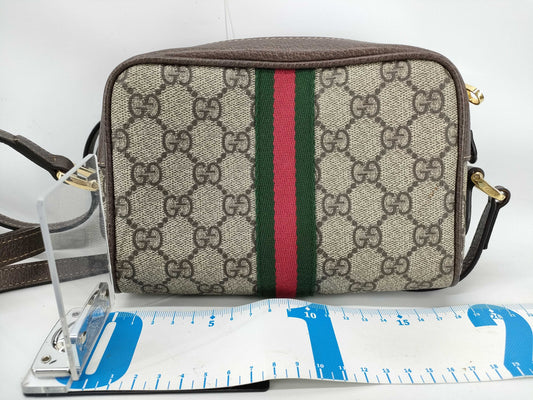GUCCI GG Supreme Sherry Shoulder Bag