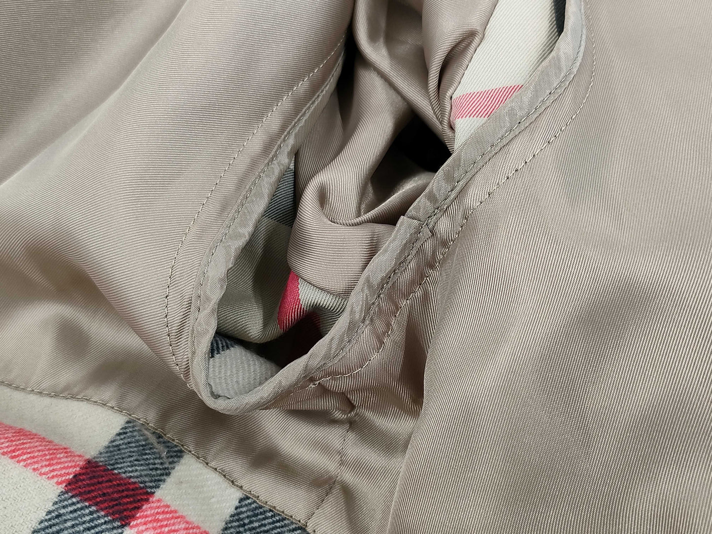 BURBERRY London Trench Coat Megacheck Cashmere Blend Coat with Liner