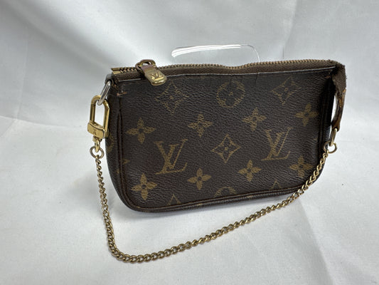 LOUIS VUITTON Mini Pochette Accessoir Pouch