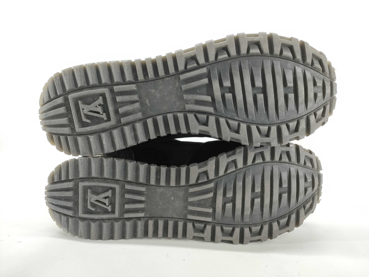 LOUIS VUITTON Monogram Louis Vuitton Runway Sneakers