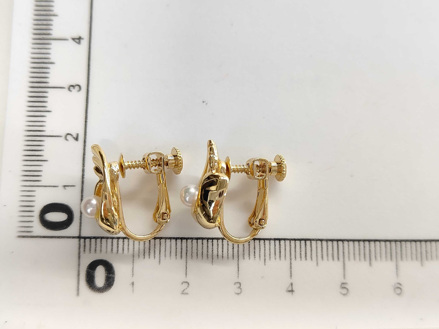 Pearl 4.0mm*2 Metal 5.4g Earrings