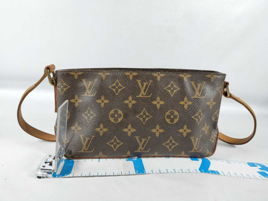 LOUIS VUITTON Monogram Trotter AR0063 Shoulder Bag