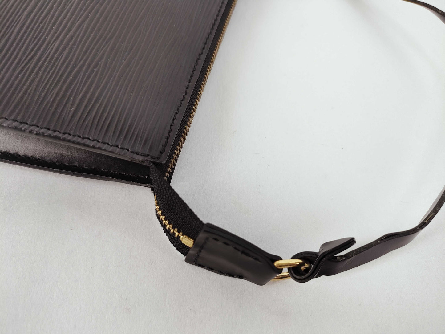 LOUIS VUITTON Epi LOUIS VUITTON M52942 Epi Pochette Accessoires Noir Pouch