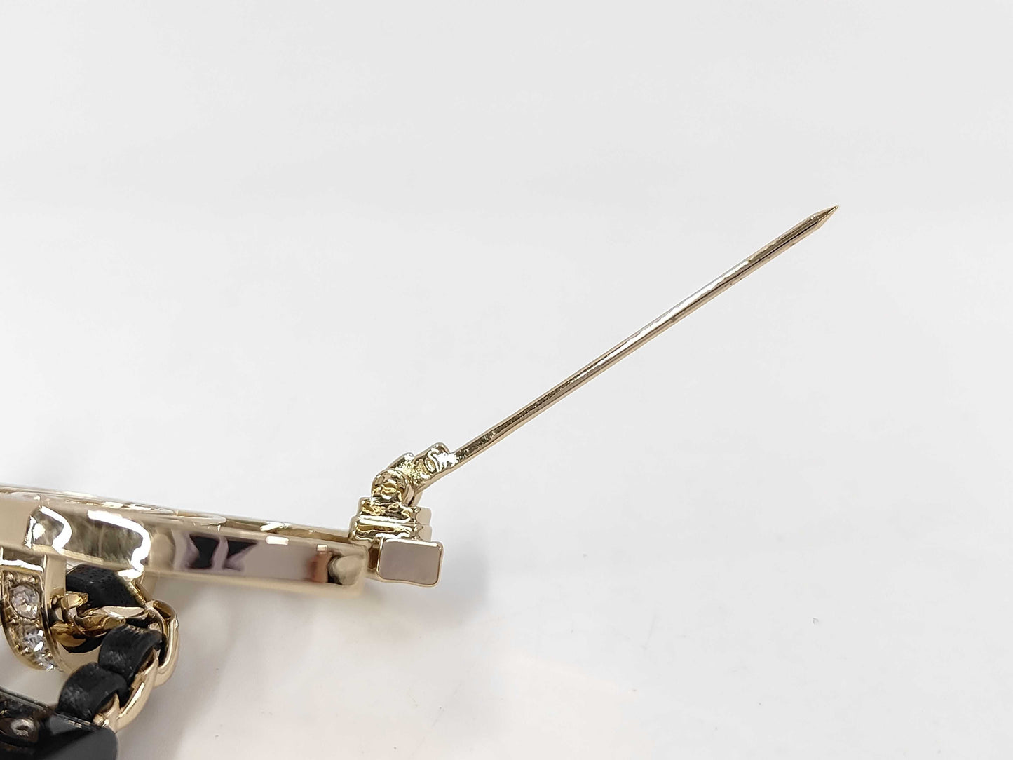 CHANEL B23C GP Brooch