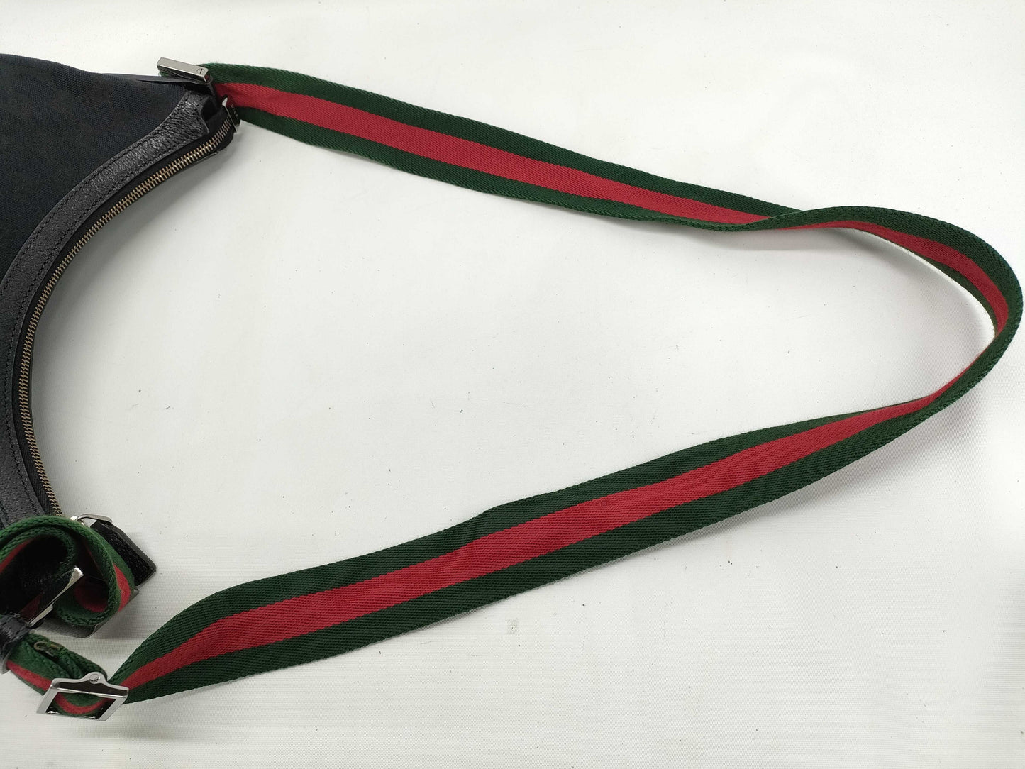 GUCCI GG Canvas Shoulder Bag in Sherry Black