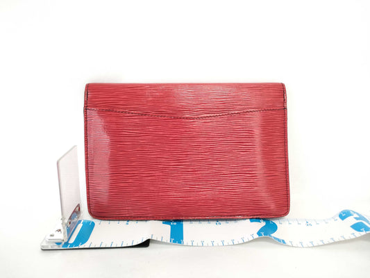 LOUIS VUITTON Epi Montaigne 23 Clutch Bag M52667