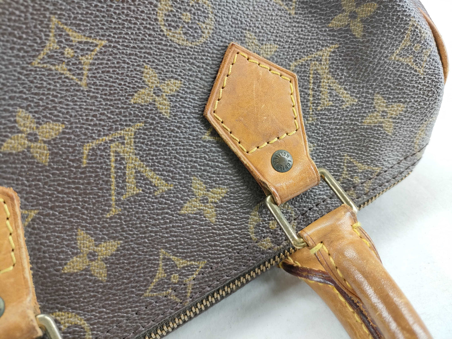 LOUIS VUITTON Monogram Louis Vuitton Speedy 25 Boston Bag