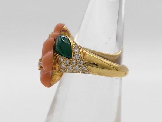 Van Cleef & Arpels Flower Coral Ring with Diamonds and Yellow Gold 750/18KT, 11.7g