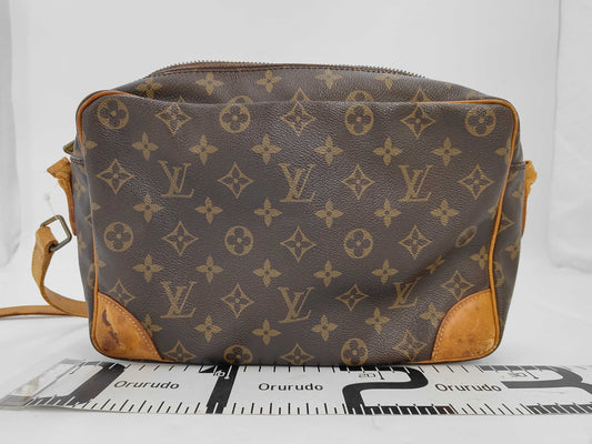 LOUIS VUITTON Monogram Trocadero Shoulder Bag