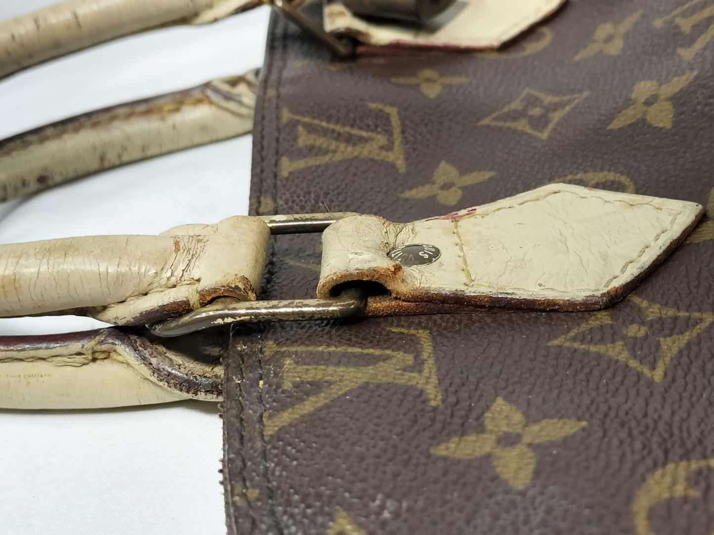 LOUIS VUITTON Monogram Alma Handbag