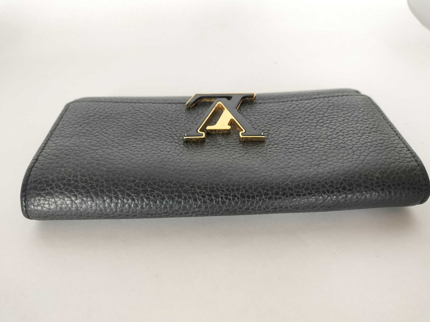 LOUIS VUITTON Monogram Portefeuille Capucines Wallet