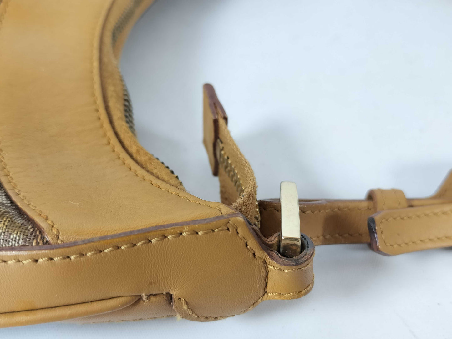 GUCCI GG Canvas GUCCI GG Canvas One-Shoulder Bag Handbag