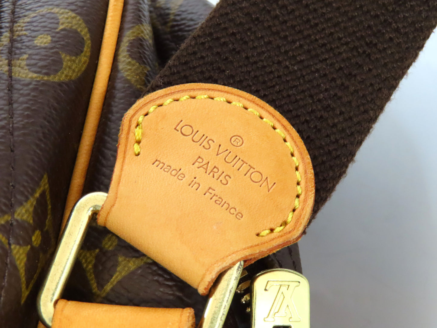 LOUIS VUITTON Monogram Louis Vuitton M45252 Monogram Reporter GM Brown Shoulder Bag