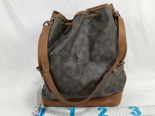 LOUIS VUITTON Monogram Louis Vuitton M42224 Shoulder Bag