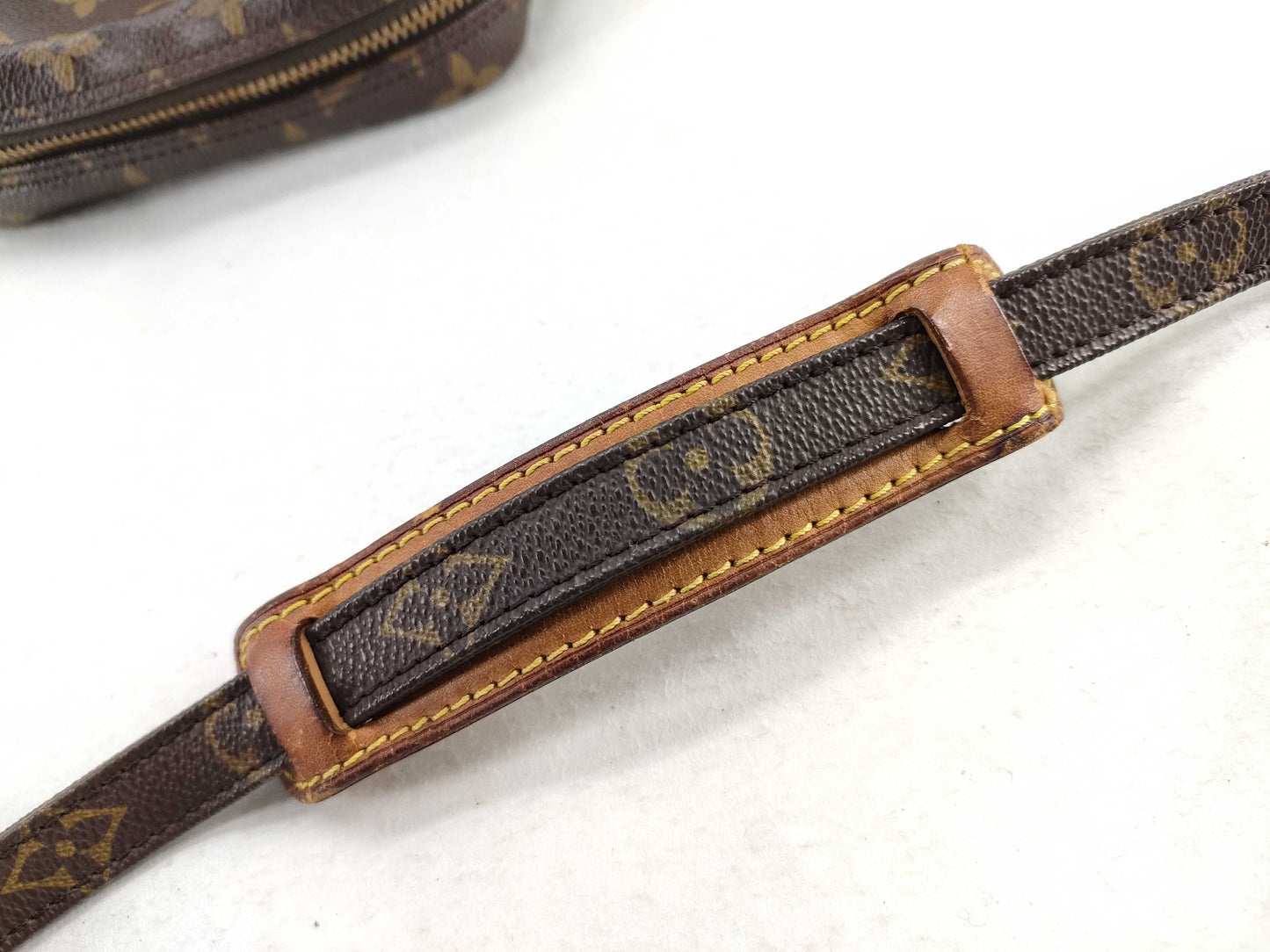 LOUIS VUITTON Monogram Amazon Monogram TH0950 Shoulder Bag