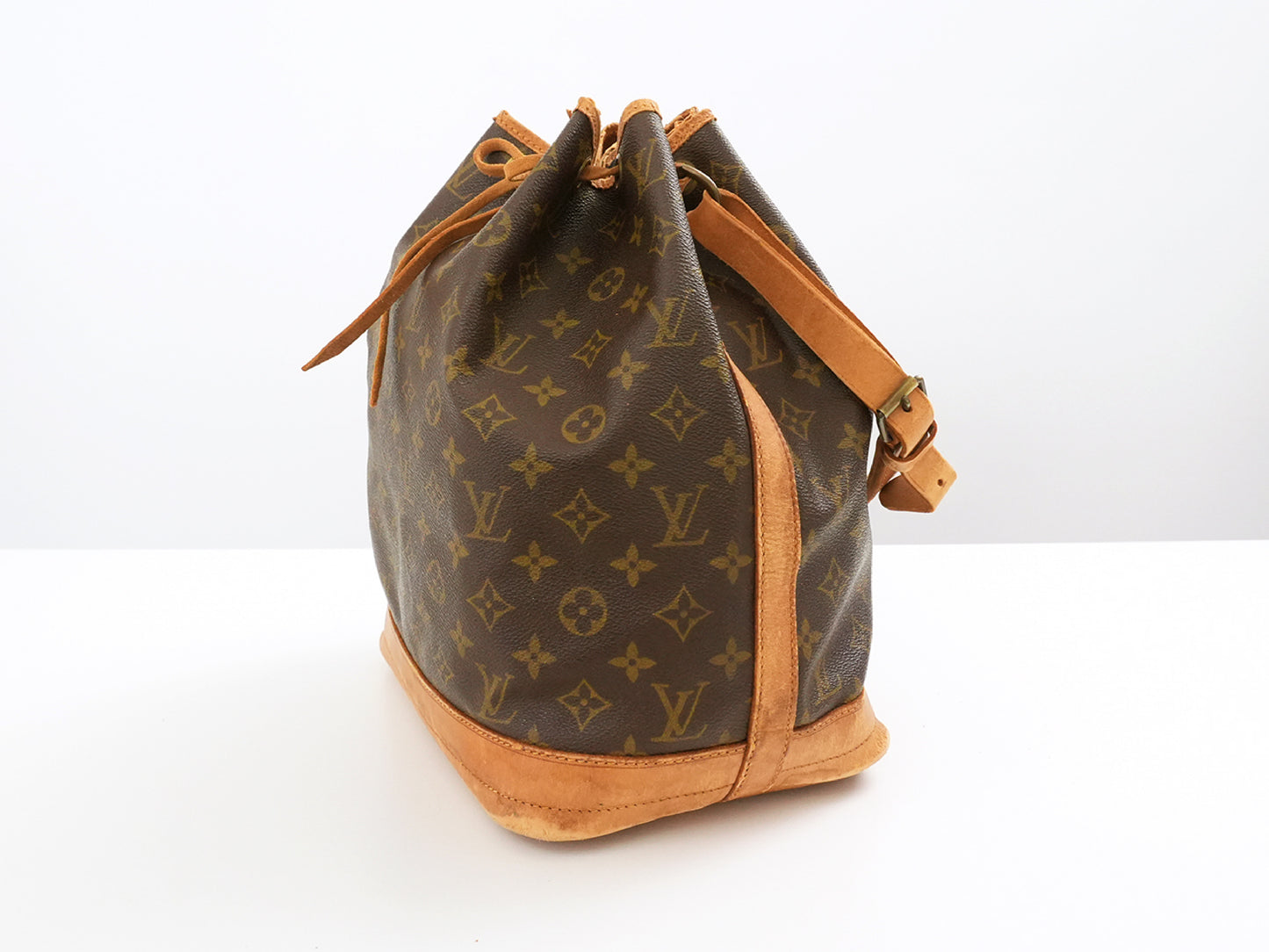 LOUIS VUITTON Monogram Noe M42224 Shoulder Bag