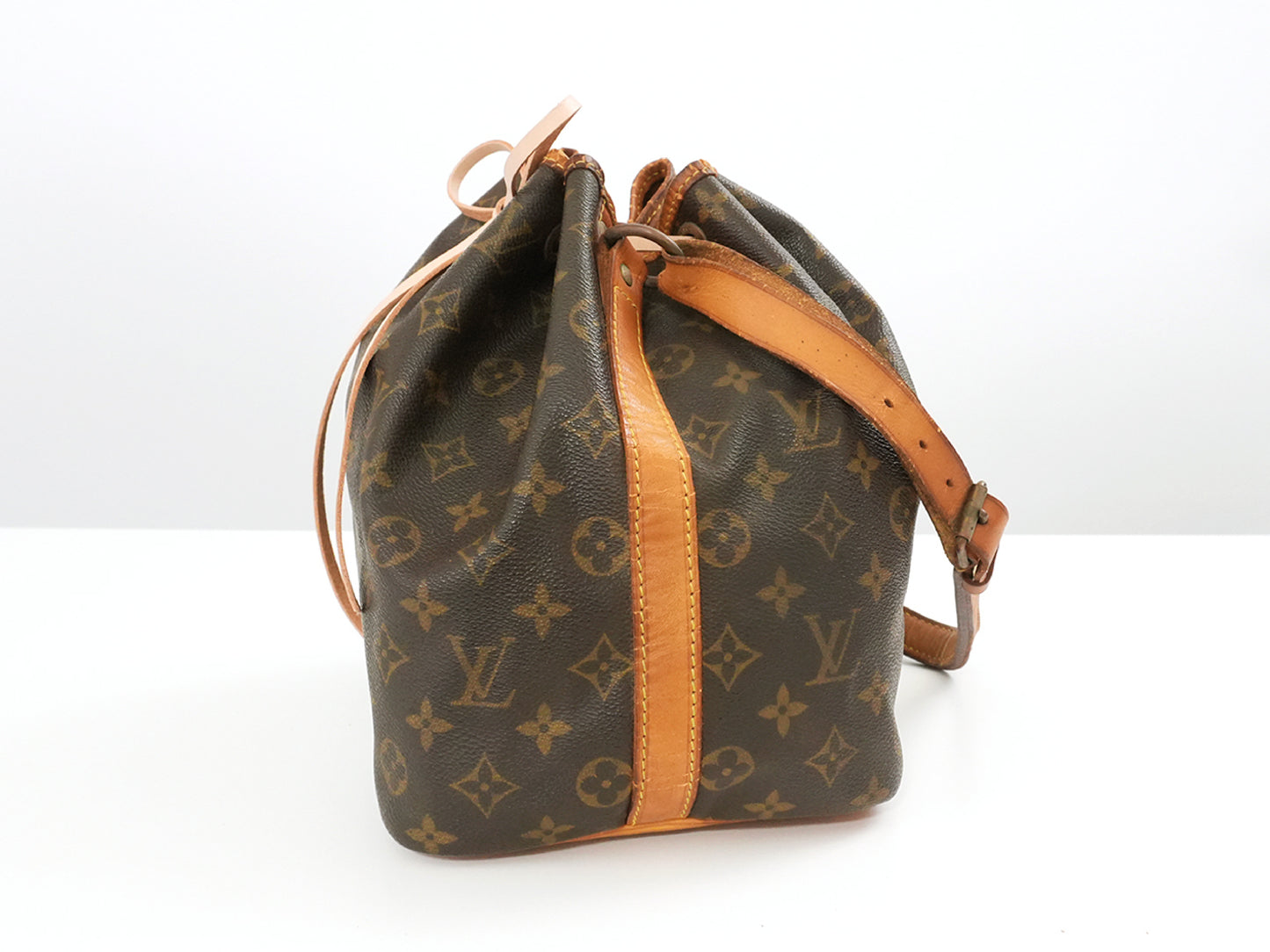 LOUIS VUITTON Monogram LOUIS VUITTON Louis Vuitton Monogram M40818 Petit Noe Shoulder Bag Shoulder Bag