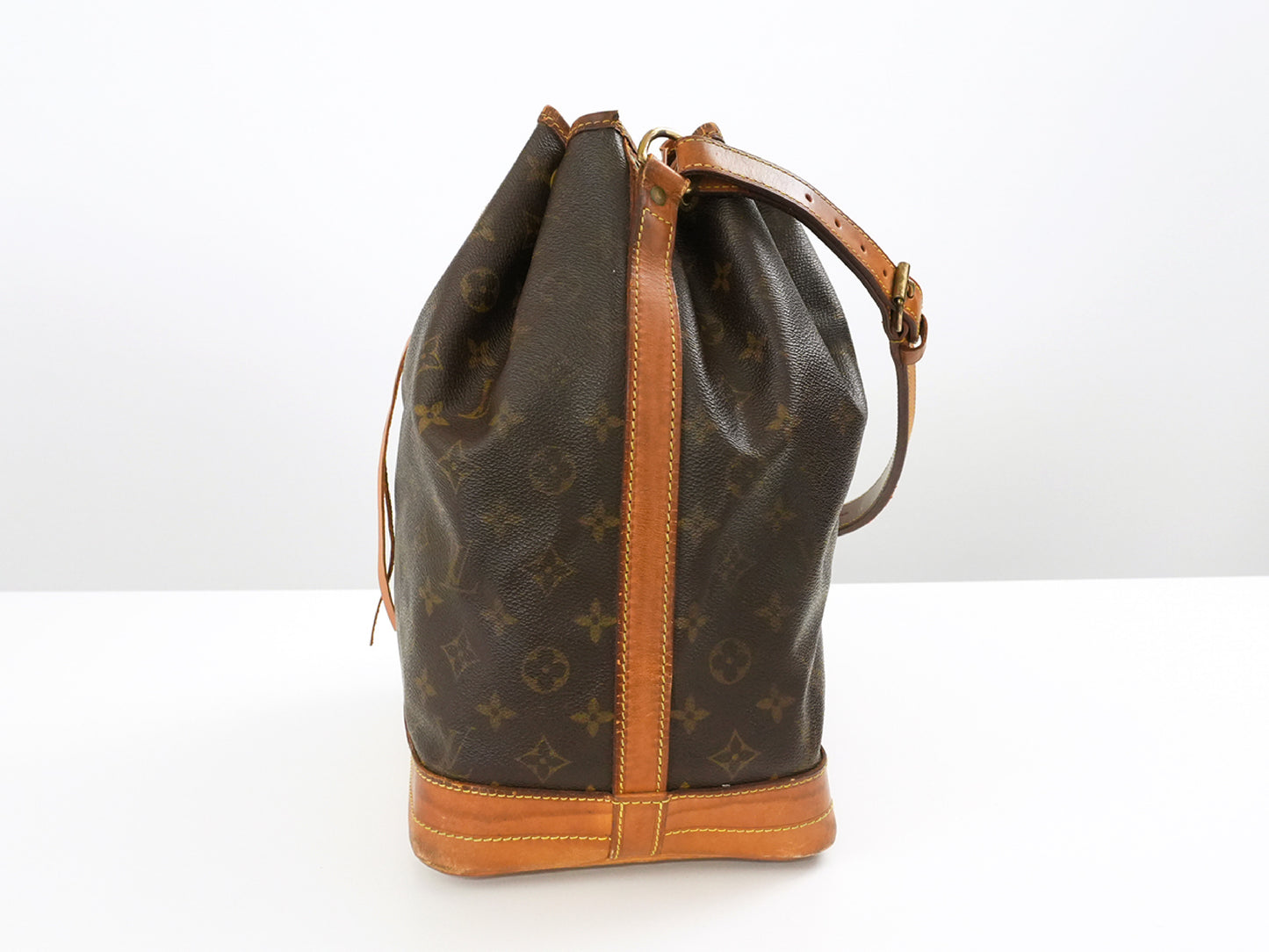 LOUIS VUITTON Monogram Noe M42224 Shoulder Bag