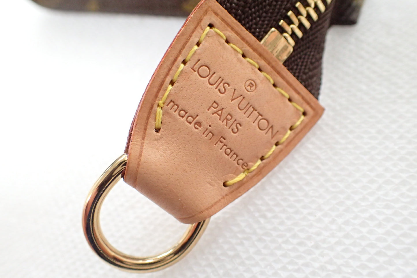 LOUIS VUITTON Monogram Bucket Pouch