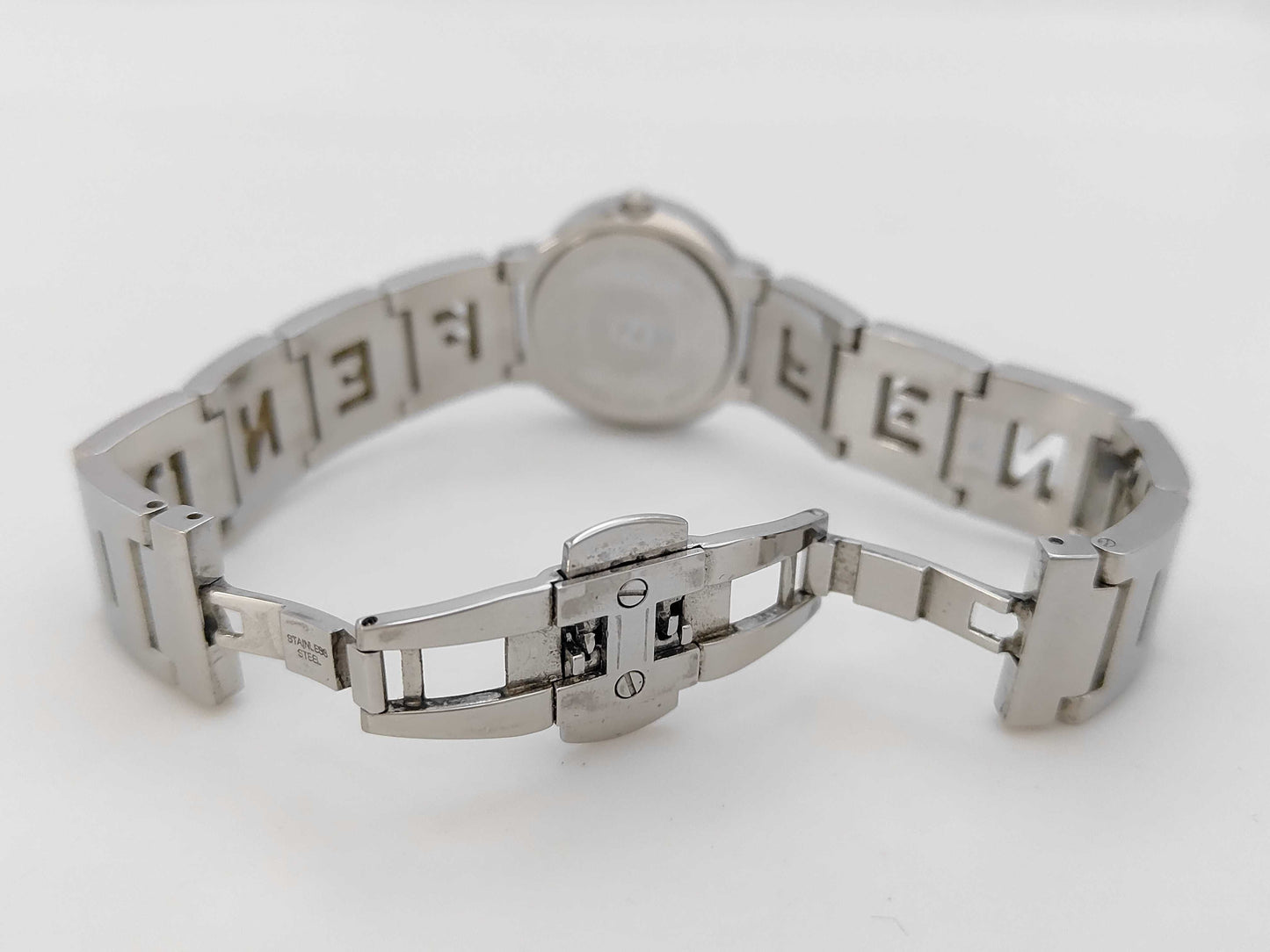 FENDI 3050L 002-956 Quartz Women's Watch