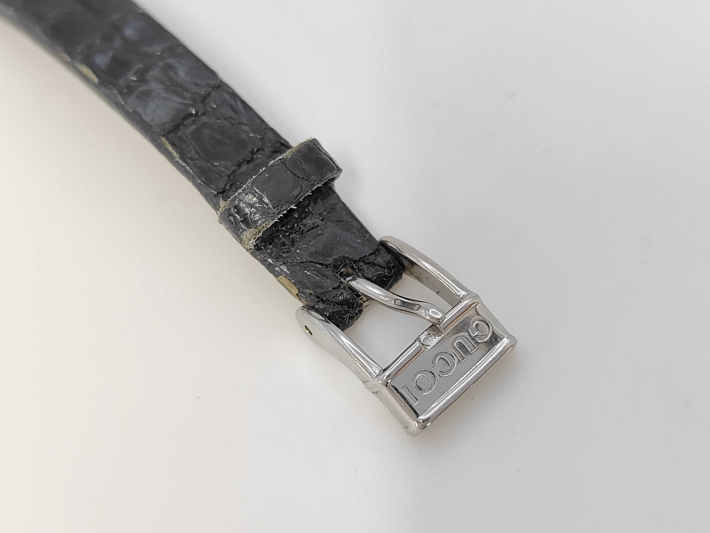 GUCCI 2040L 0054293 Quartz Silver Dial Women's Watch