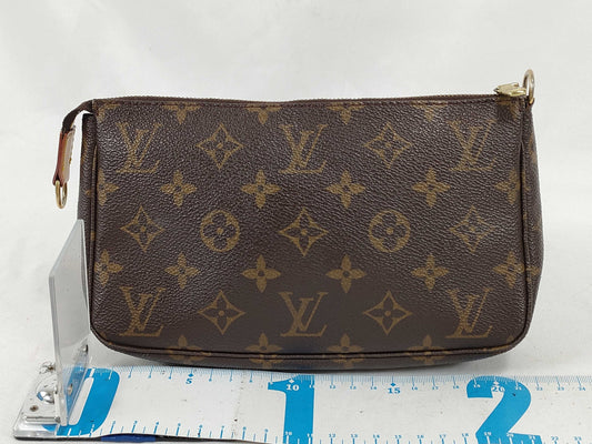 LOUIS VUITTON Monogram LV Monogram Pochette Accessoires Pouch M51980