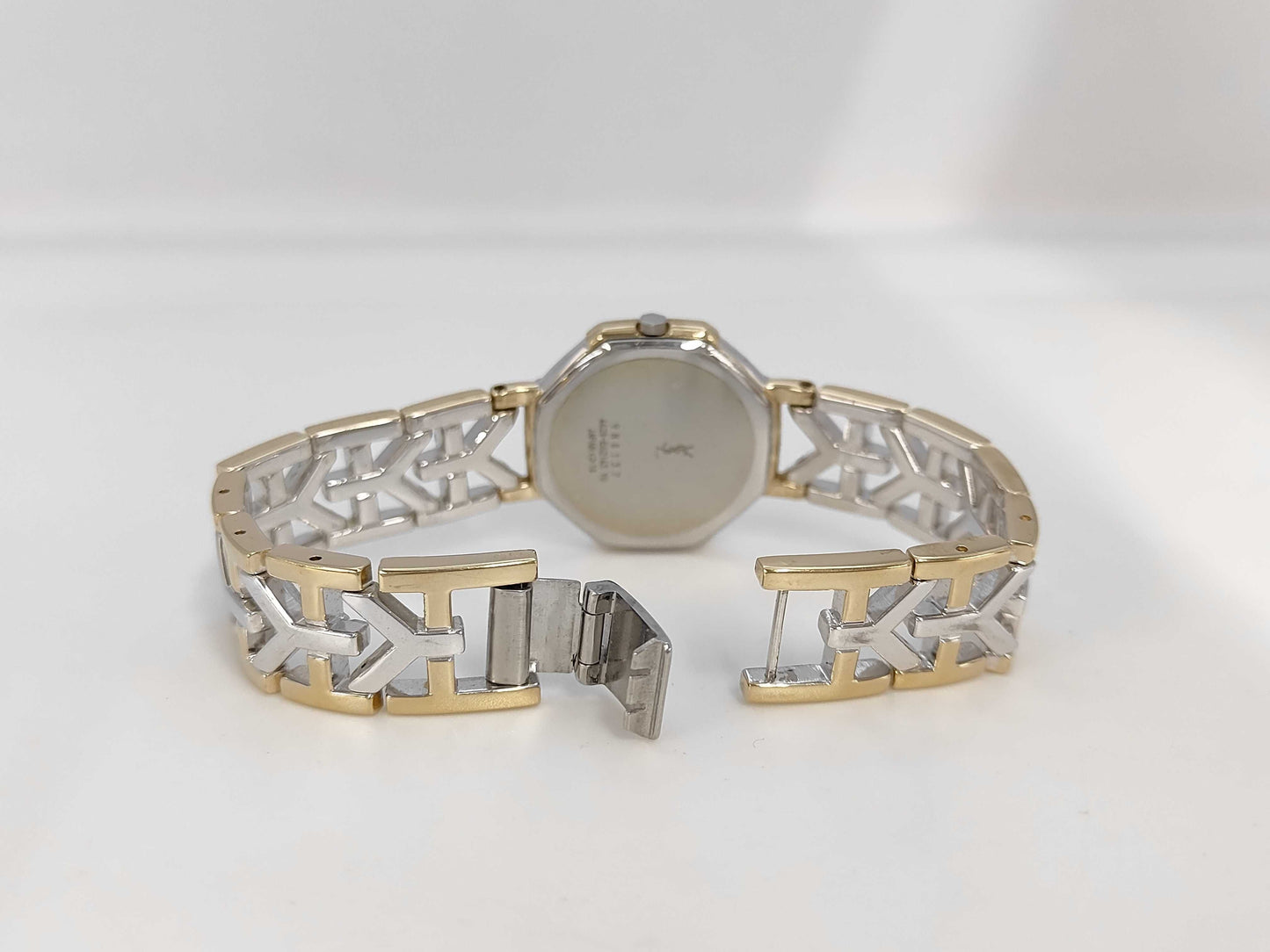 Yves Saint Laurent 4620-E62143 9N0137 Quartz Women's Watch