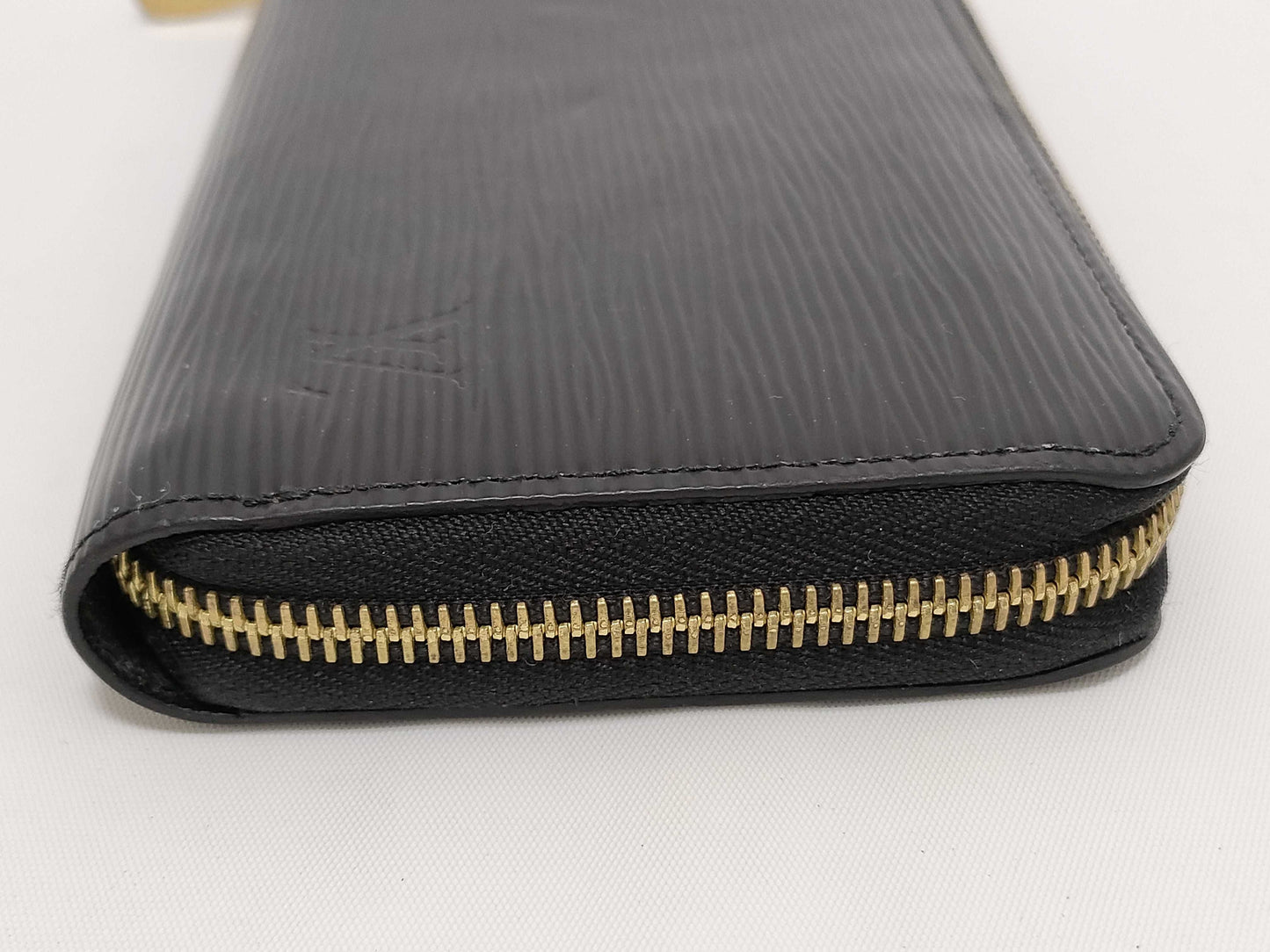 LOUIS VUITTON Epi Zippy Wallet with Gold Hardware, M68755 GI0290 Wallet