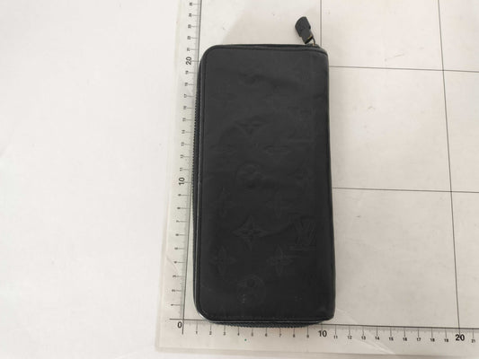 LOUIS VUITTON Monogram Vertical Monogram Shadow M62902 CA2270 Wallet