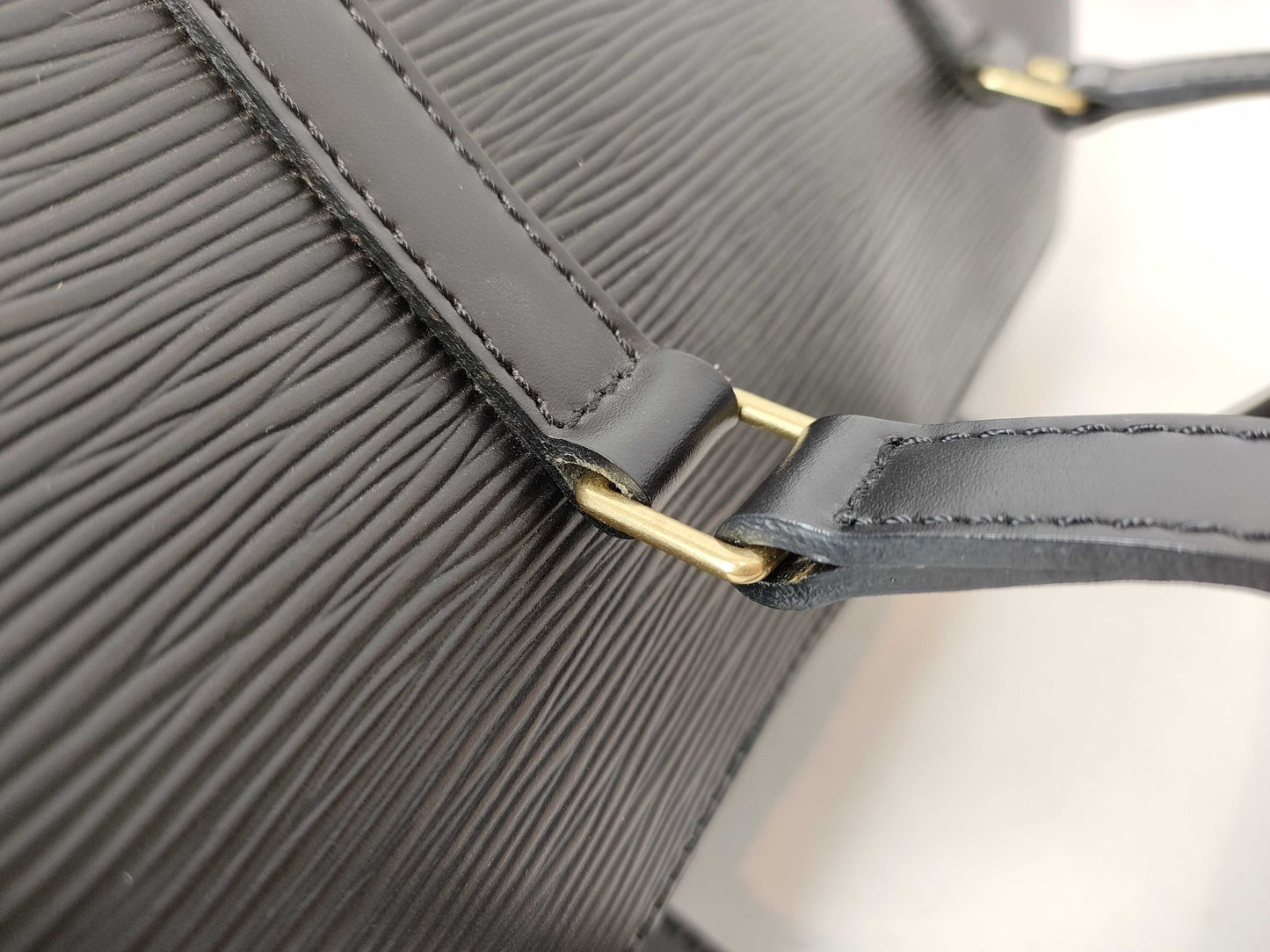 LOUIS VUITTON Epi Soufflot M52222 Handbag with Pouch