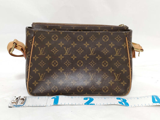 LOUIS VUITTON Monogram Shoulder Bag