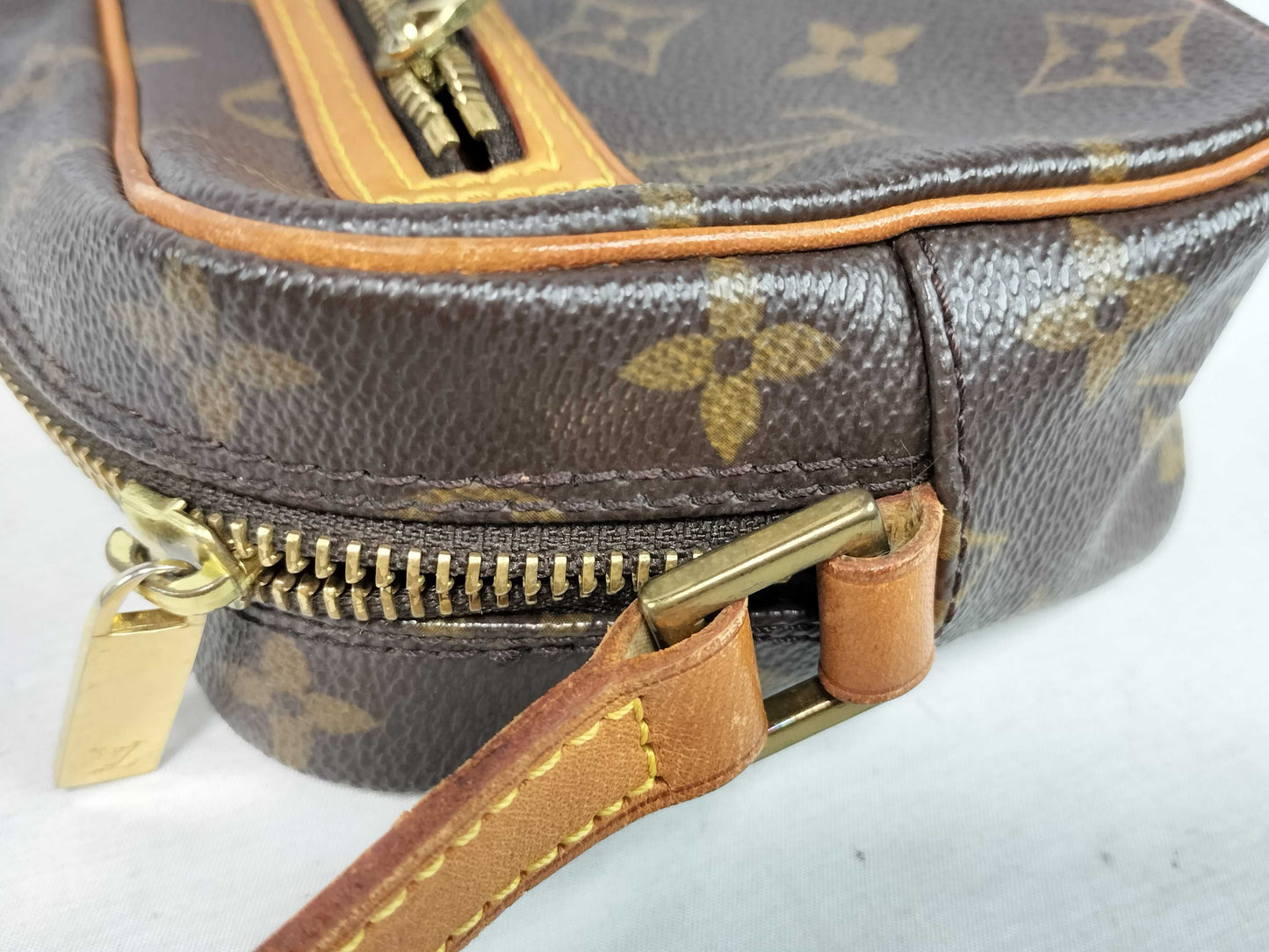 LOUIS VUITTON Monogram Shoulder Bag