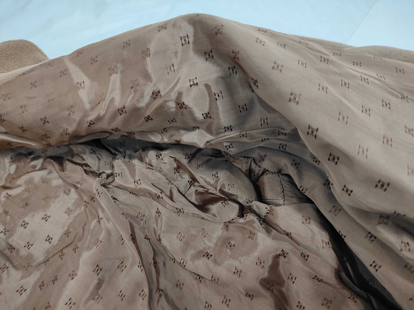 HERMES 100% Cashmere Cape Coat with H-pattern Lining #40