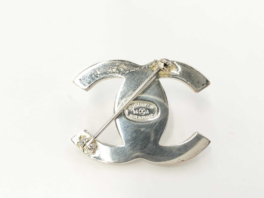 CHANEL CHANEL Brooch Turn Lock Silver 96A Brooch