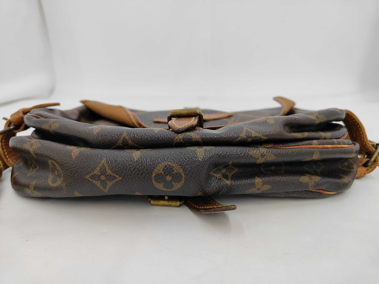 LOUIS VUITTON M42256 Monogram Saumur 30 Shoulder Bag